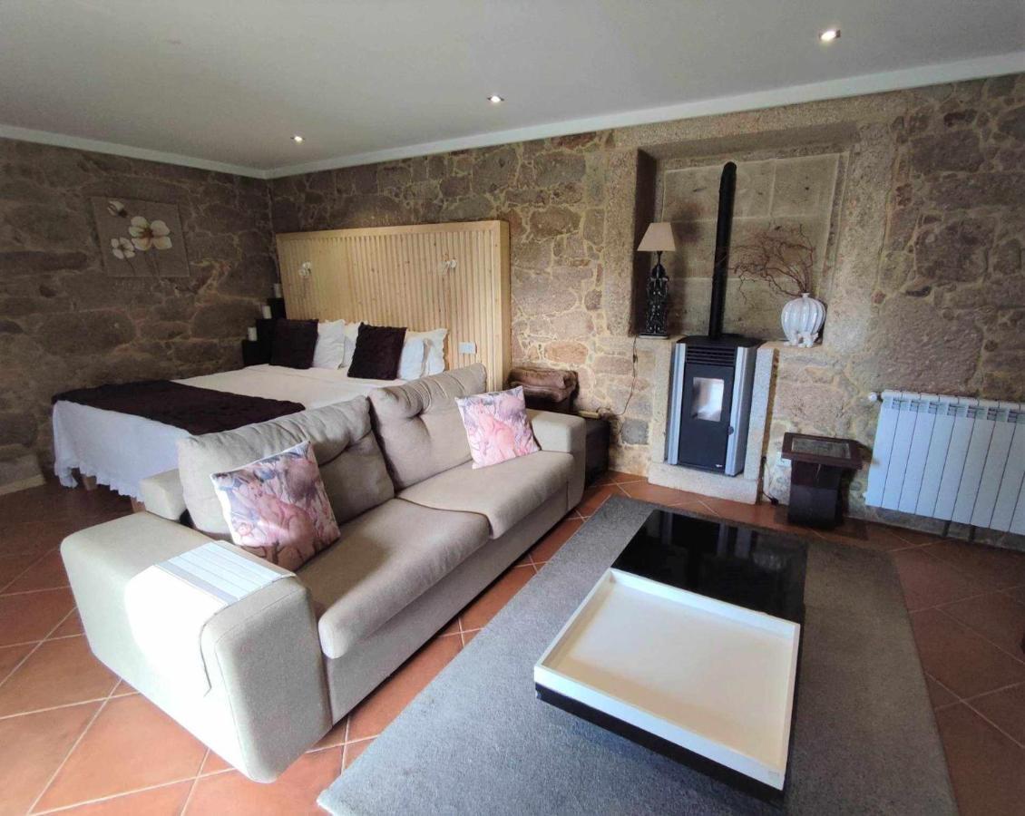 Casas Casal Do Carvalhal - Agroturismo Amares Kültér fotó