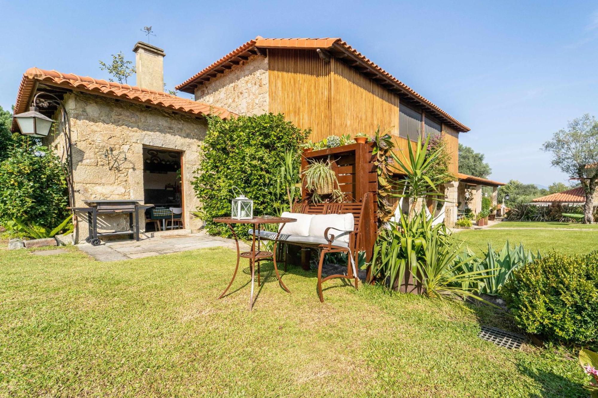 Casas Casal Do Carvalhal - Agroturismo Amares Kültér fotó